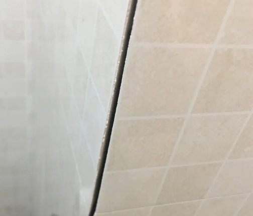 宁波市瓷砖空鼓维修公司分享阳台瓷砖脱落的修复过程可以分为以下几个步骤